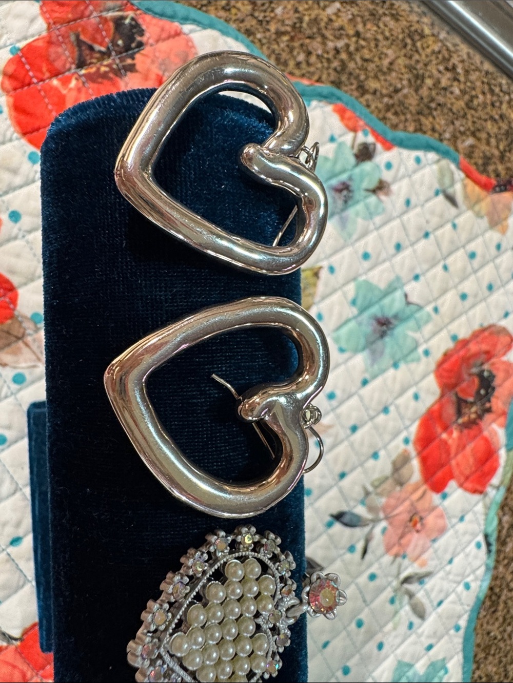 Assorted earrings - Picture 2 of 7